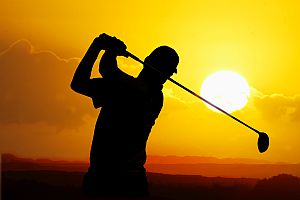 golfer-at-sunset