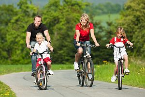 family-bicycling